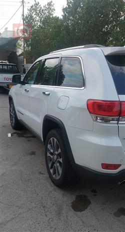 جيب جراند شيروكي